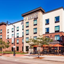 Cobblestone Hotel & Suites - Superior Duluth，位于苏必利尔的酒店