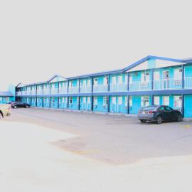 Empire Inn & Suites,位于雷德迪尔的酒店