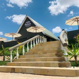 Outback Kenya Lodge，位于阿西里弗的酒店