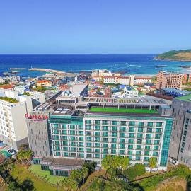 Ramada by Wyndham Jeju Hamdeok,位于济州市的酒店