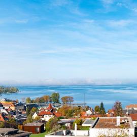 Haus4Zimmer - Luxus mit Blick über den Bodensee - mit Garage，位于布雷根茨的酒店