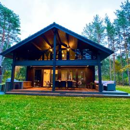 Jõiste Beach Villa，位于Jõiste的酒店