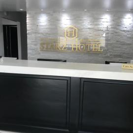 Starz Hotel Corporate lodging，位于拿撒勒的酒店