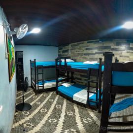 Hostel Tortuguero 7BackPackers，位于托尔图格罗的酒店