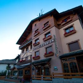 Hotel Zerbion，位于托尔诺的酒店