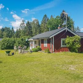 Pet Friendly Home In Ljusne With House Sea View，位于Ljusne的酒店