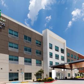 Holiday Inn Express & Suites - Stafford NW - Sugar Land by IHG,位于斯塔福德的酒店