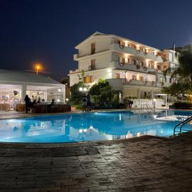 Hotel Il Corsaro，位于利卡斯戴勒的酒店