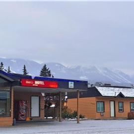 Mary's Motel，位于戈尔登的酒店