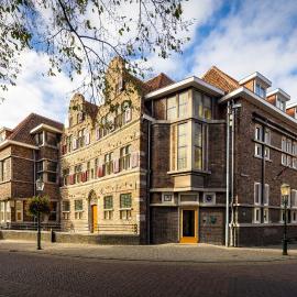 Stadsherberg Ald Weishoès - Hostel，位于芬洛的酒店