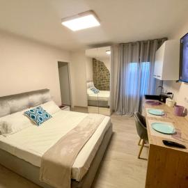 CANALE SUITE - Resort Panoramico - Free Parking - Stunning View，位于锡纳伦加的酒店