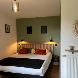 Le Clos Du Pontic Logis et Cit'Hotel,位于朗代尔诺的酒店
