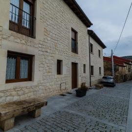 Apartamentos & casas rurales Santo Domingo de Silos，位于桑托多明戈德锡洛斯的酒店