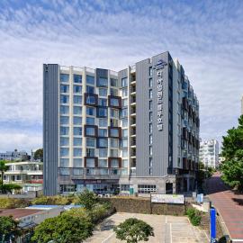 The Island Blue Hotel，位于西归浦市的酒店