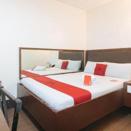 RedDoorz @ Riches Holiday Hotel Avenida，位于马尼拉的酒店
