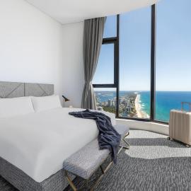 Meriton Suites Surfers Paradise，位于黄金海岸的酒店