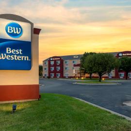 Best Western Governors Inn and Suites，位于威奇托的酒店