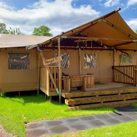Camping Vossenberg - op de Veluwe!，位于伊皮的酒店