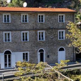 Gronda Via Vandelli Locazioni Turistiche - Private Tourist Rentals，位于马萨的酒店