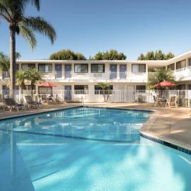 Motel 6-Goleta, CA - Santa Barbara，位于圣巴巴拉的酒店