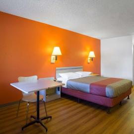 Motel 6-Kingman, AZ - Route 66 West，位于金曼的酒店