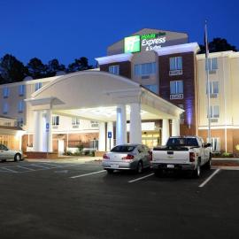 Holiday Inn Express Hotel & Suites Bainbridge by IHG，位于班布里奇的酒店