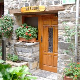 Refugio Lucien Briet，位于托尔拉的酒店