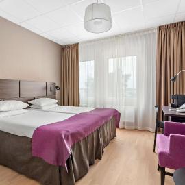 Best Western Plus Park Airport Hotel，位于阿兰达的酒店