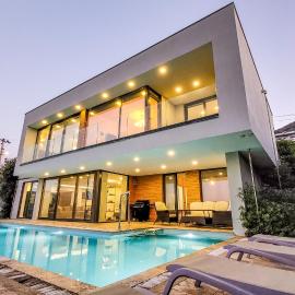 Villa Çimentepe by Çimentepe Residence Deluxe，位于博德鲁姆的酒店
