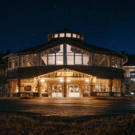Lapland Hotels Ylläskaltio，位于阿卡斯洛姆波罗的酒店