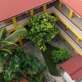 Speed 8 Inn Moalboal，位于莫阿尔博阿的酒店