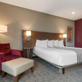 Best Western Plus Dauphin，位于Dauphin的酒店