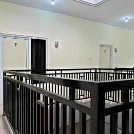 RedDoorz Syariah at Danesti Homestay Near Bandara Sultan Hasanuddin,位于马卡萨的酒店