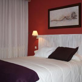 Hotel Cuatro Calzadas，位于Martinamor的酒店