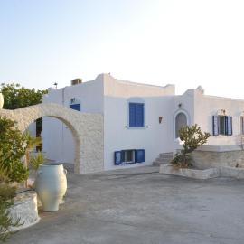 Wind Villas Pounda Paros，位于普恩达的酒店