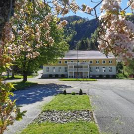 Kvåstunet，位于灵达尔的酒店