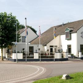 Hotel - Restaurant Lakerhof，位于欧维恩拉克的酒店
