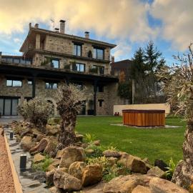 Duruelo Mountain Suites,位于杜鲁埃洛德拉谢拉的酒店