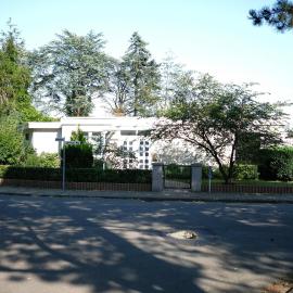 Ruhiges Haus mit privatem Garten，位于Halstenbek的酒店
