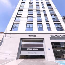 Brown Dot Hotel Yangsan Seochang，位于Yangsan的酒店