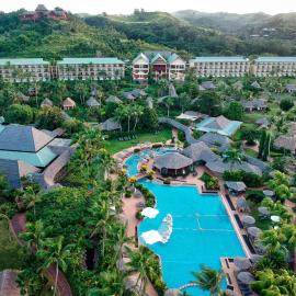 Outrigger Fiji Beach Resort，位于克罗托格的酒店