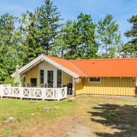 3 Bedroom Cozy Home In Nexø
