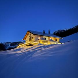Rifugio Malga Ra Stua，位于科尔蒂纳丹佩佐的酒店