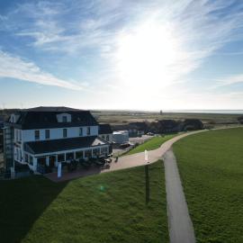 Strandhotel Dagebüll direkt an der Nordsee mit Restaurant，位于达格比尔的酒店