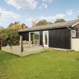 Beautiful Home In Samsø With Kitchen，位于Samsø的酒店
