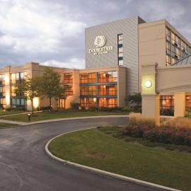 DoubleTree by Hilton Chicago - Arlington Heights，位于阿灵顿海茨的酒店