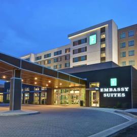 Embassy Suites By Hilton Plainfield Indianapolis Airport，位于普兰菲尔德的酒店