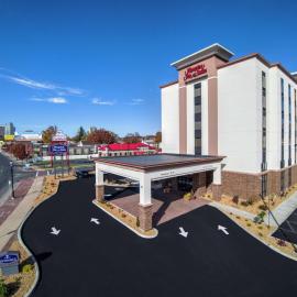 Hampton Inn & Suites Springfield Downtown,位于斯普林菲尔德的酒店