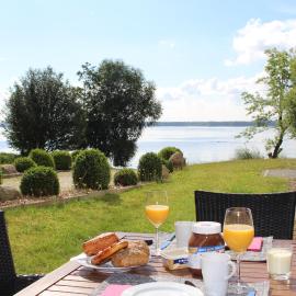 FerienWohnung SeeUfer am Plöner See，位于阿舍贝格的酒店