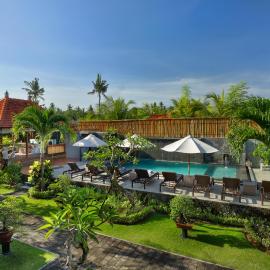 Hotel Arsa Santhi Nusa Penida，位于珀尼达岛的酒店